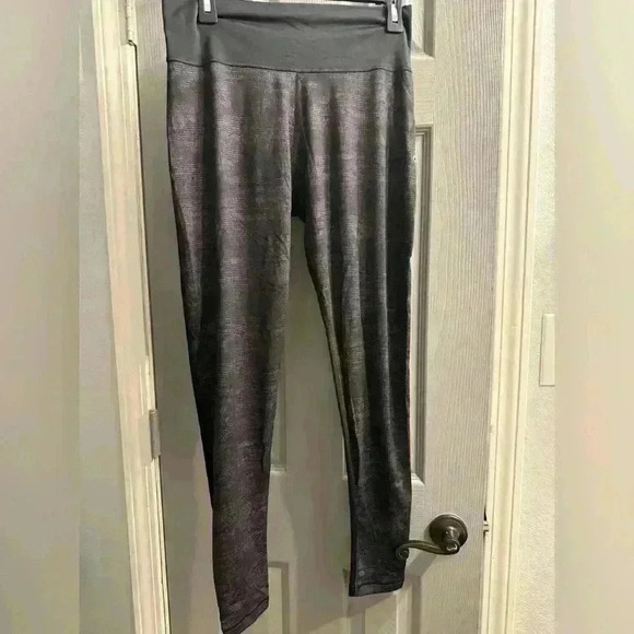 Women’s leggings by Adidas in black & gray high waisted with raised pattern LG - Picture 1 of 9